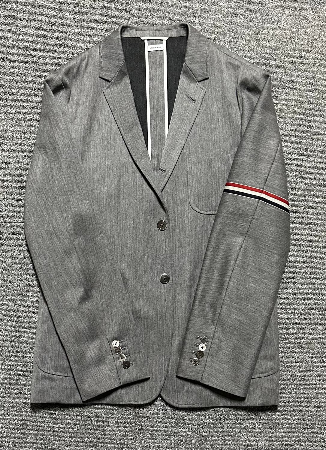 톰브라운 암밴드 블레이저 자켓 상품이미지3