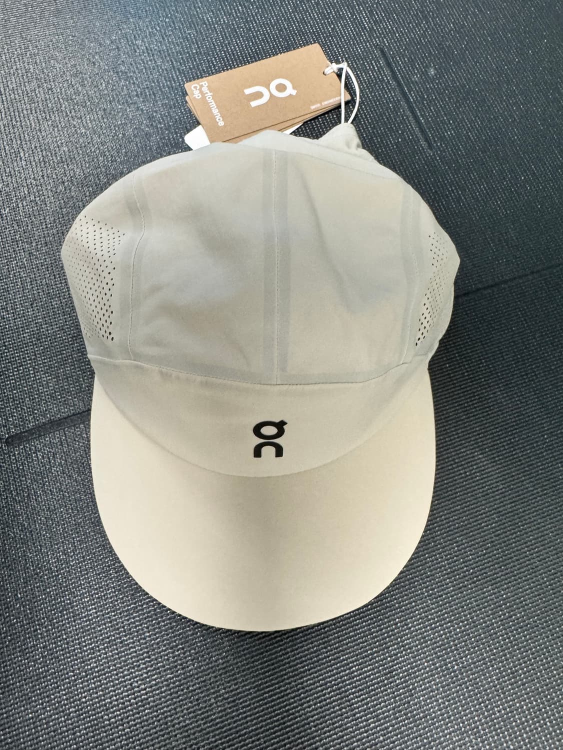 온 러닝 퍼포먼스캡 상품이미지1
