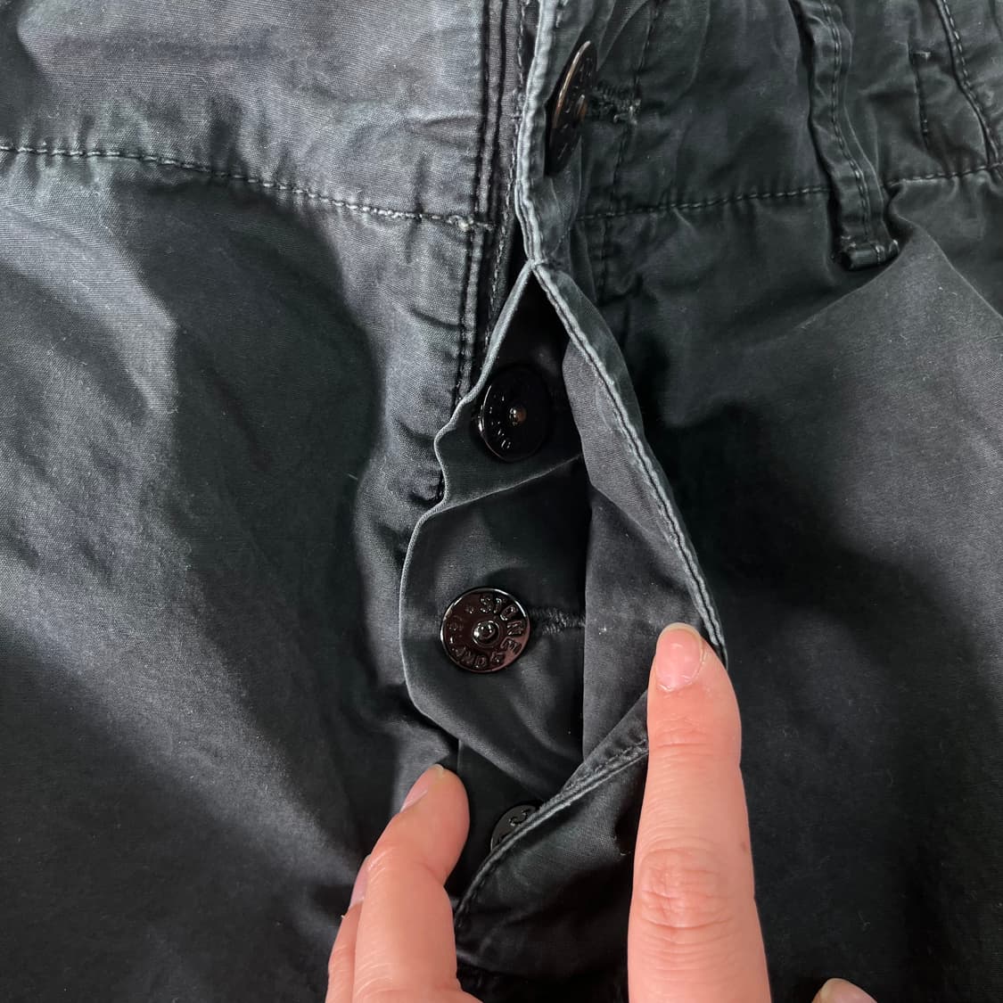 28 스톤아일랜드 워시드 와펜 카고 팬츠 상품이미지5