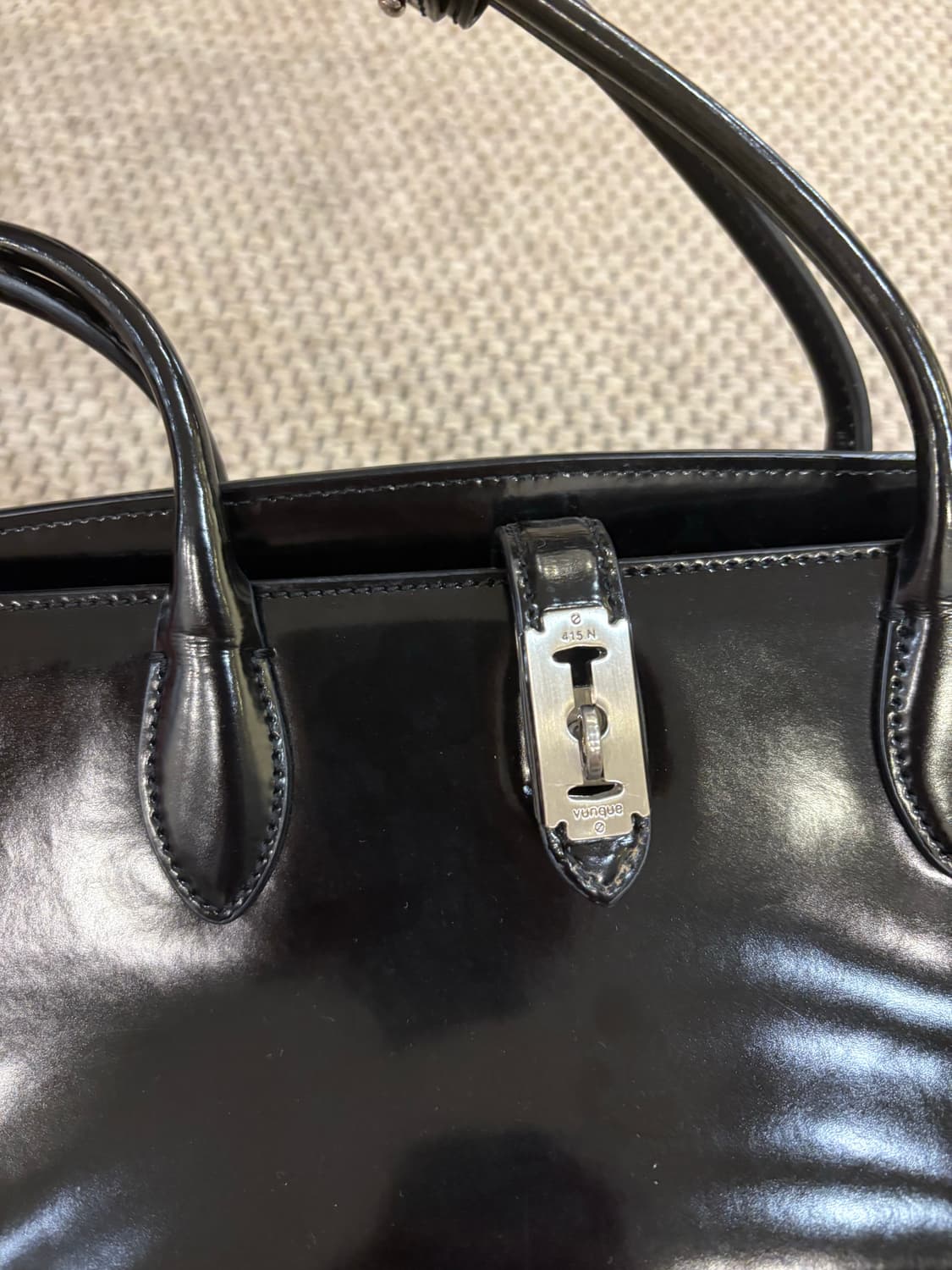 분크 토크 트로피 숄더백 M 블랙  상품이미지2