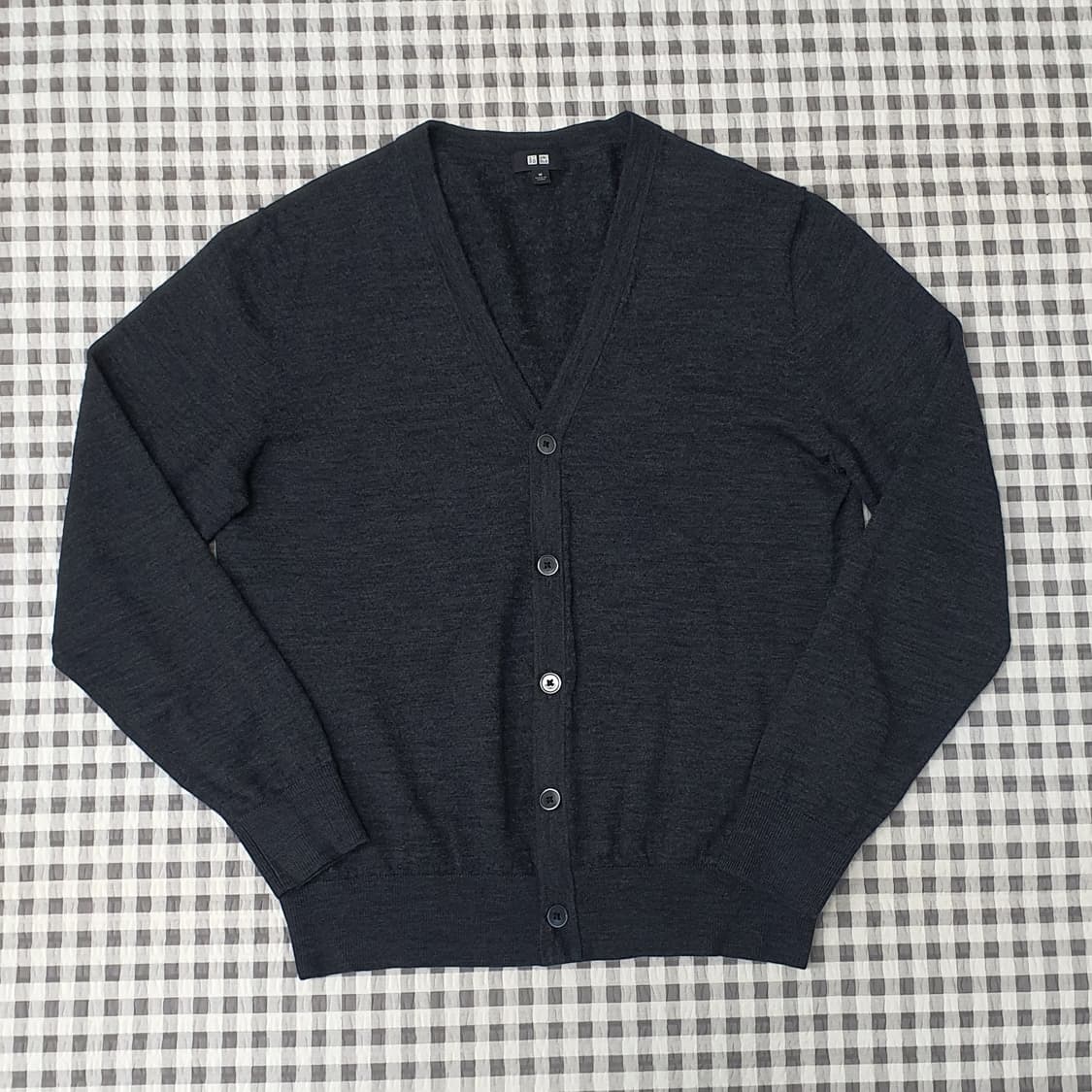 유니클로 울100 브이넥 얇은 가디건 남자95 상품이미지1
