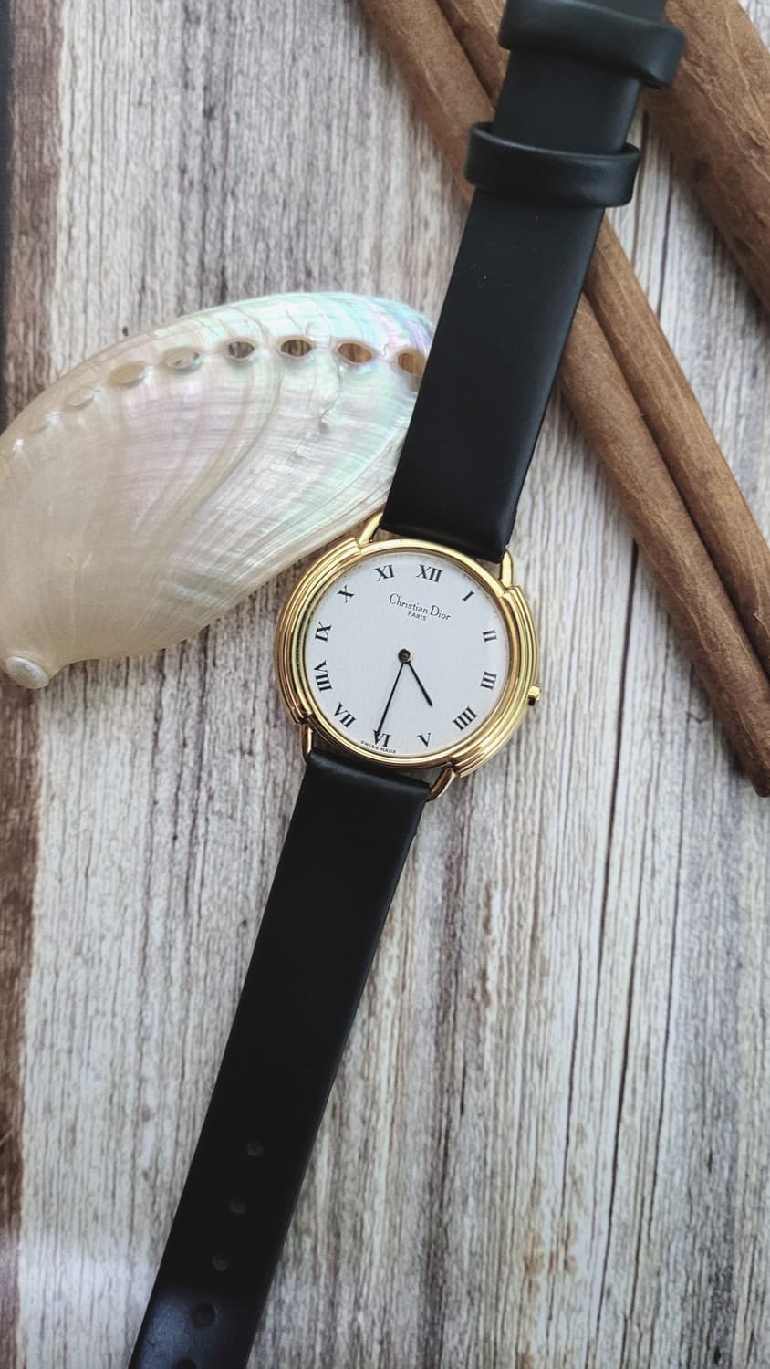[특가상품]정품 크리스찬디올 골드 3단 라운드 남여공용 시계 상품이미지4