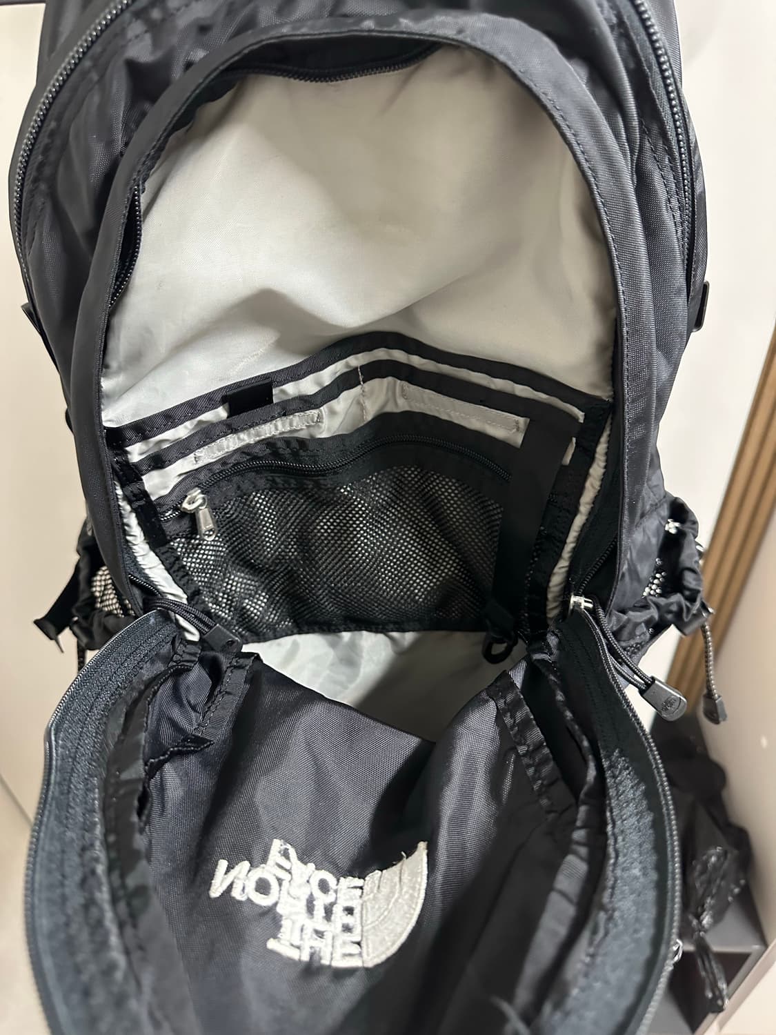 노스페이스 핫샷 블랙 백팩 상품이미지7