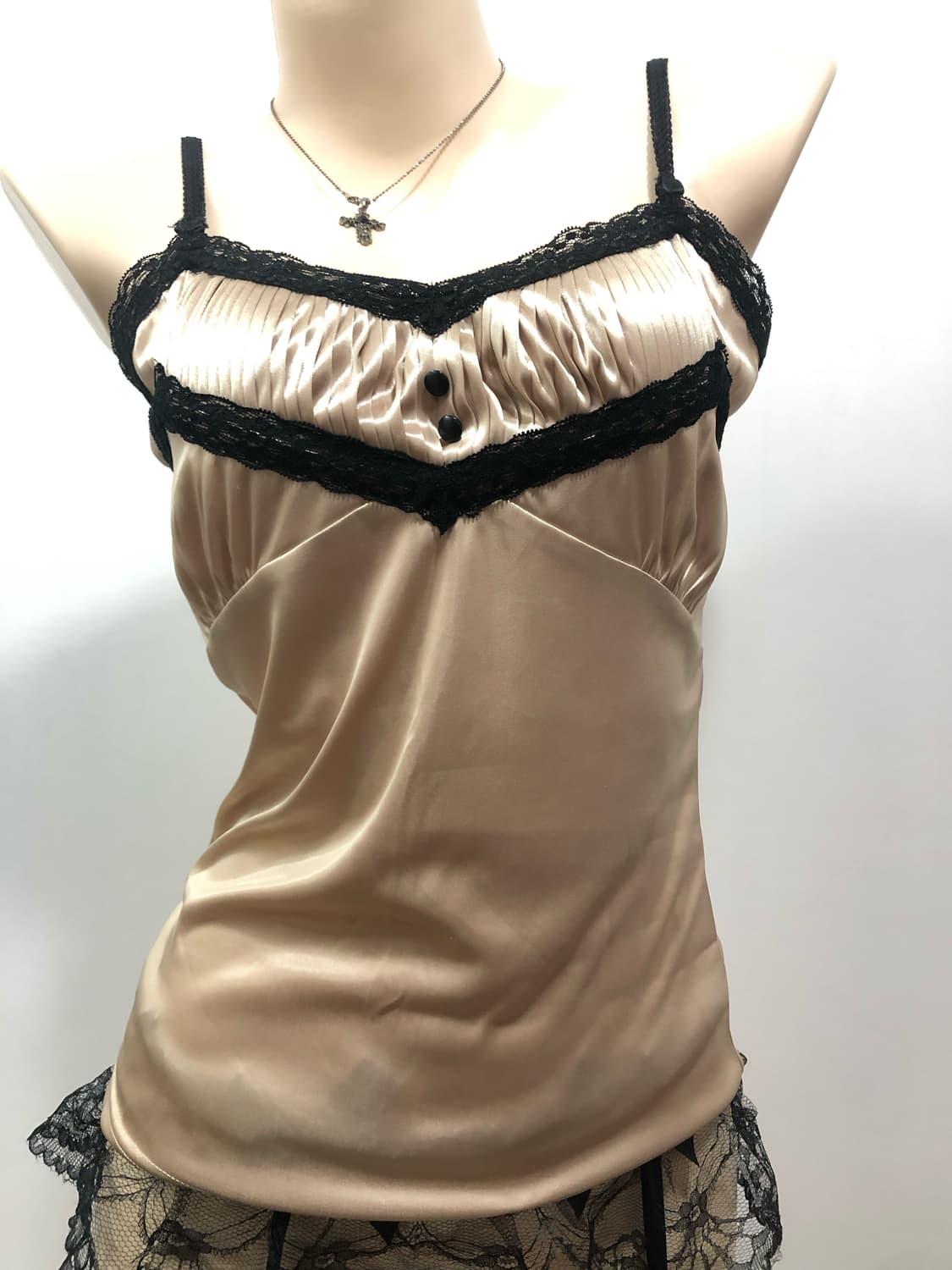 gold satin lace sleeveless 상품이미지4