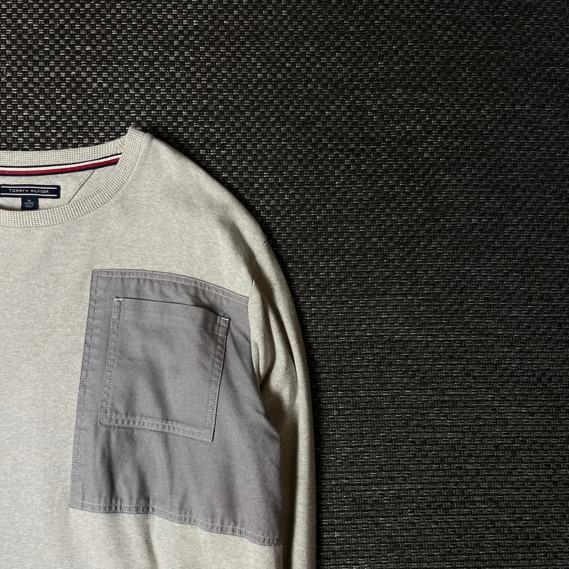 타미힐피거 그레이 플래그 포켓 맨투맨 XL 상품이미지3
