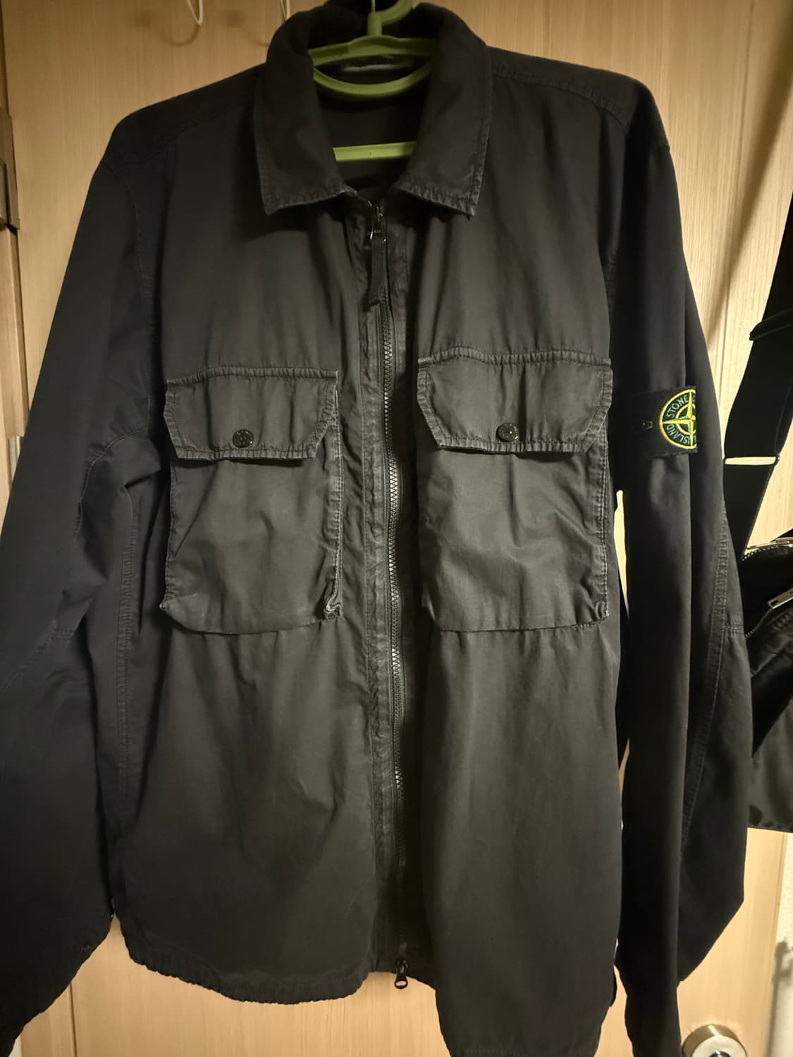 (새상품급)스톤아일랜드 21FW 오버셔츠 블랙 XXL 2XL 상품이미지1