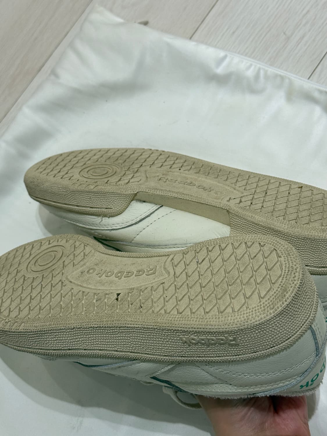 ‼️이사 처분합니다 (1-2회 착용) 리복 클럽 빈티지 레트로 스니커즈  상품이미지4