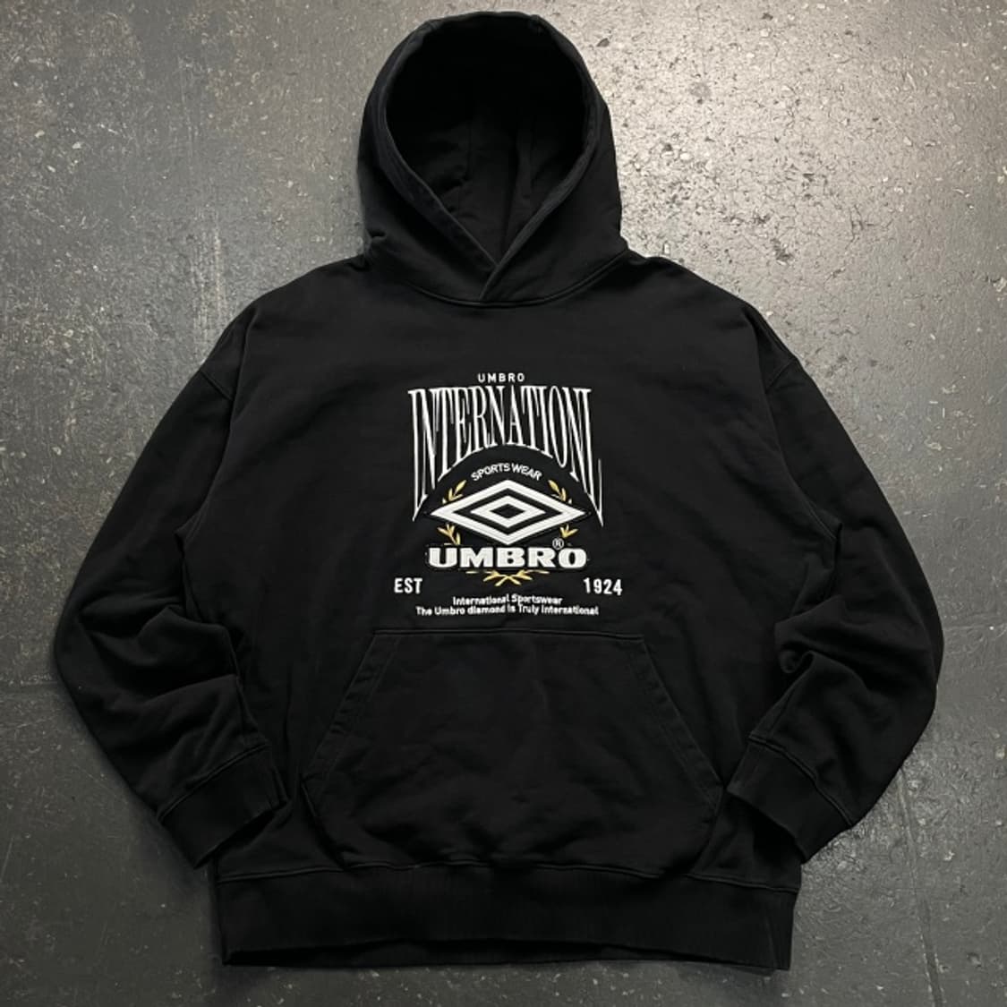 110 엄브로 후드티 상품이미지1