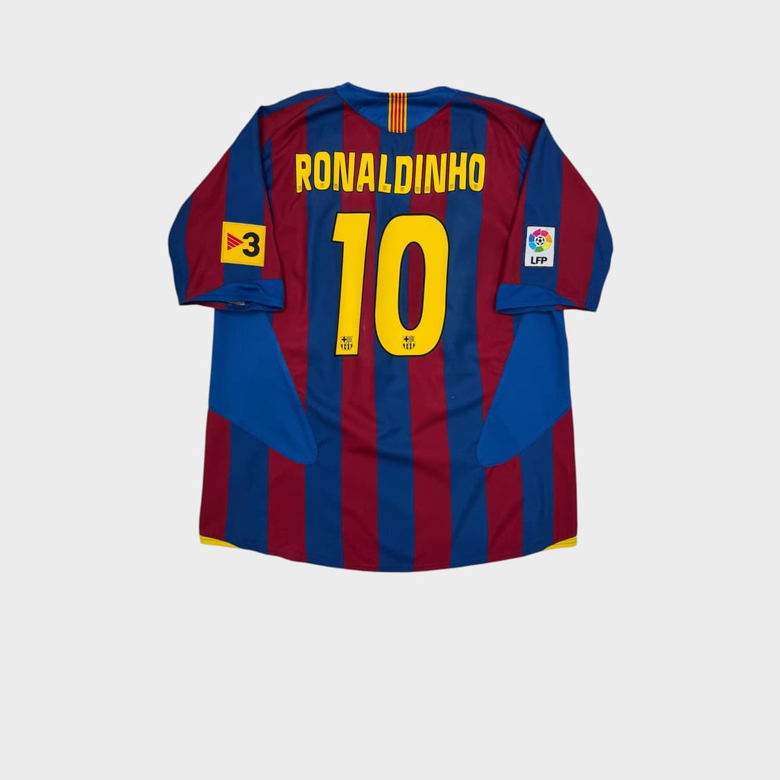 05-06 바르셀로나 홈 No.11 호나우지뉴 상품이미지2