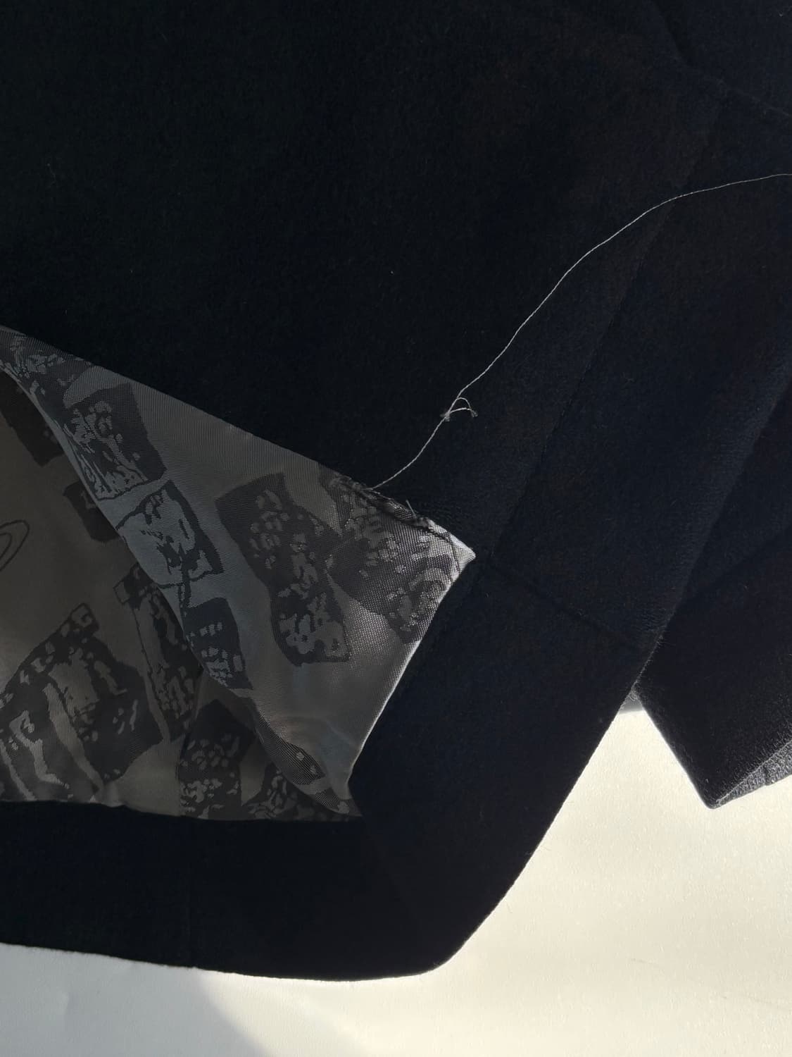 Vivienne Westwood 비비안웨스트우드 맨 블랙컬러 더플 코트 상품이미지8