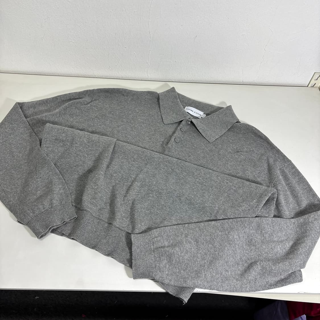 L 커스텀어클락 그레이 카라넥 니트 상품이미지1