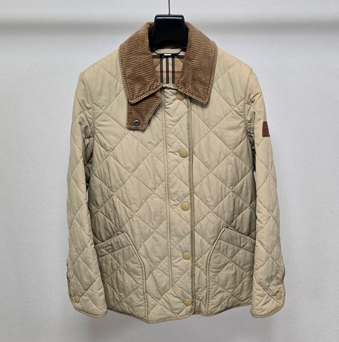 버버리 여성 퀼팅 자켓 xxs사이즈 판매 상품이미지1