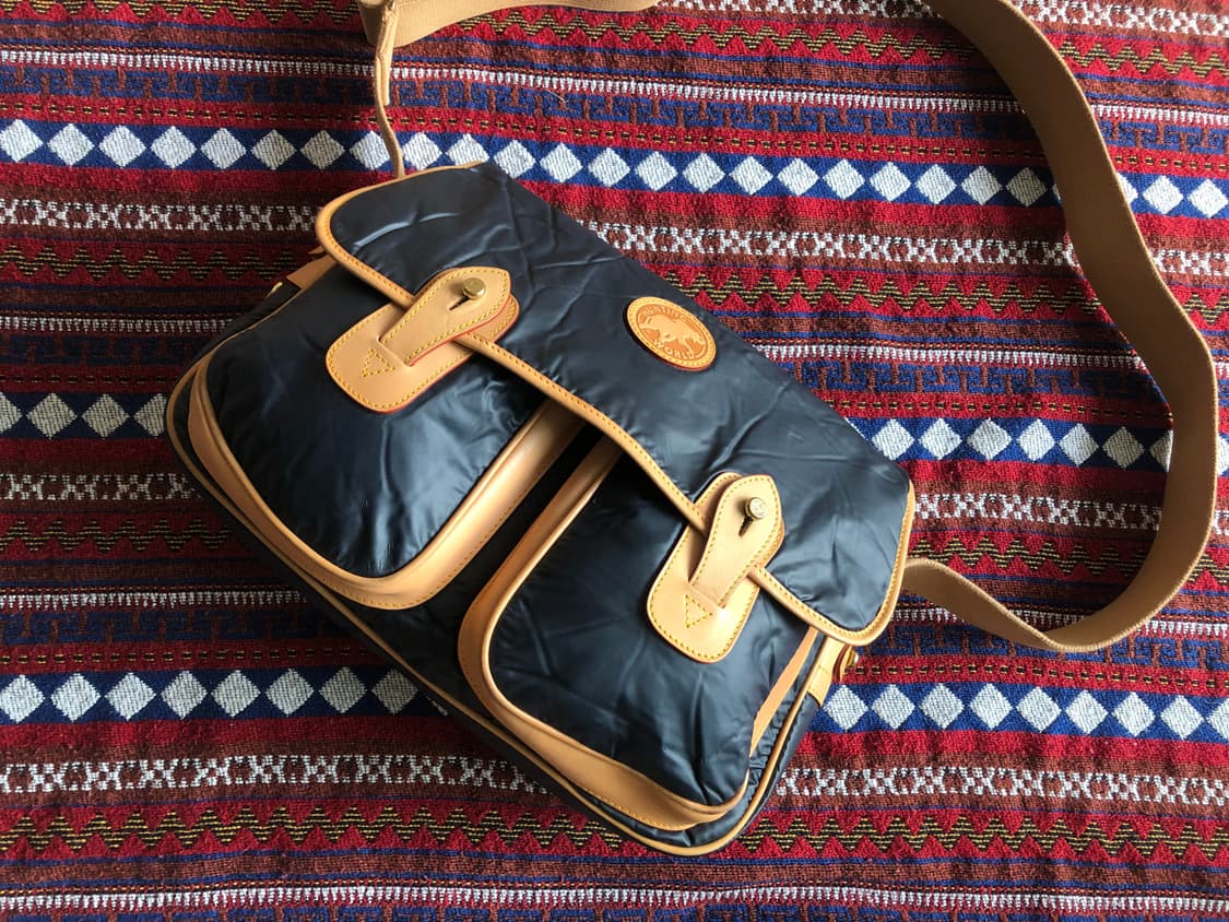 헌팅월드 이태리 크로스백 상품이미지1