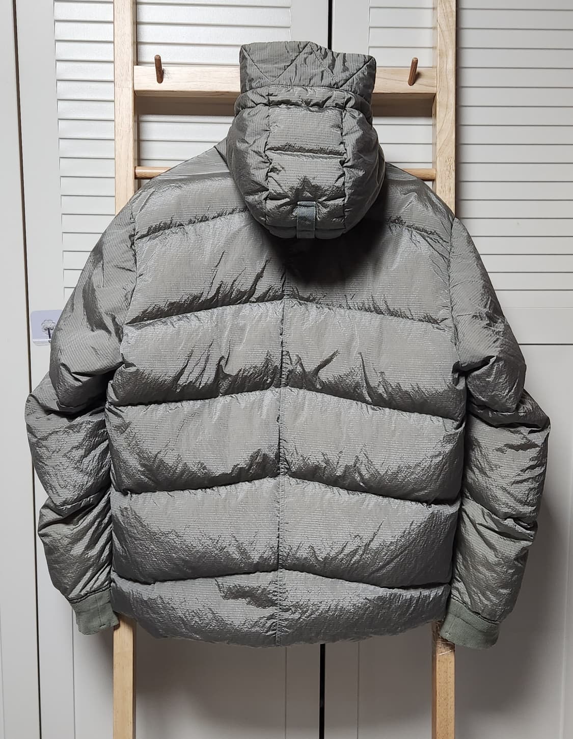 스톤아일랜드 나일론 메탈 그레이 패딩 자켓 상품이미지4