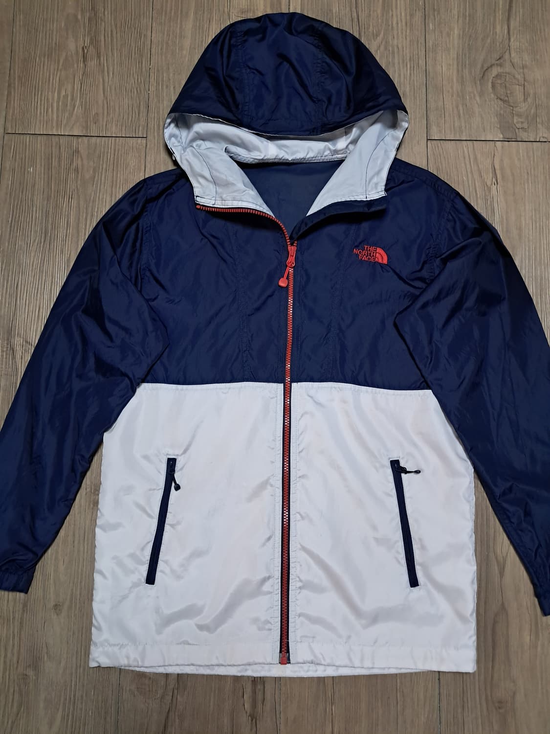 노스페이스 여성 바람막이 85 상품이미지3