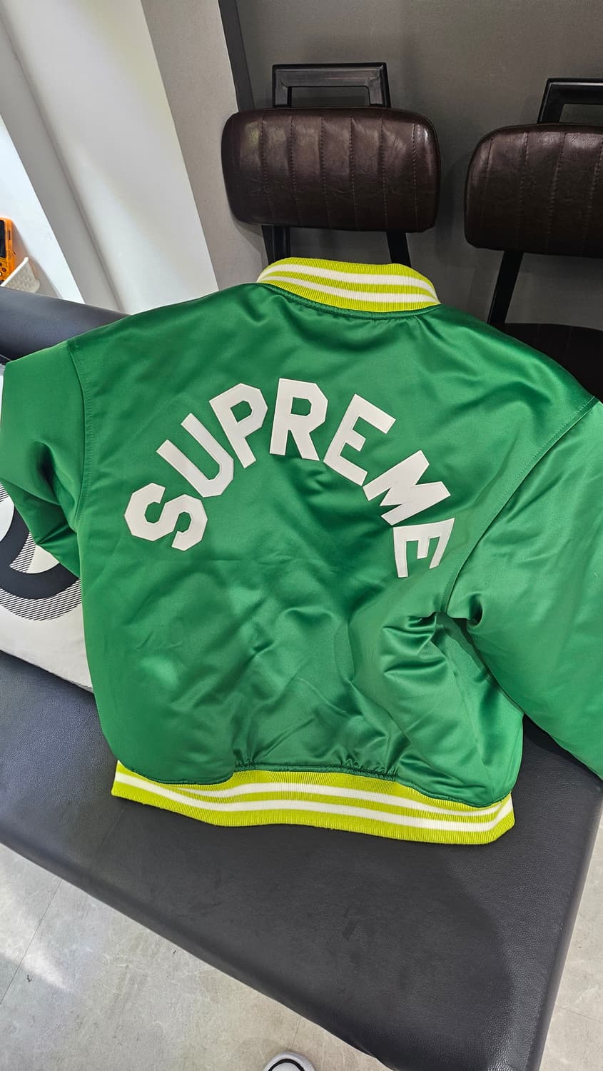 슈프림 바시티 m사이즈 상품이미지2