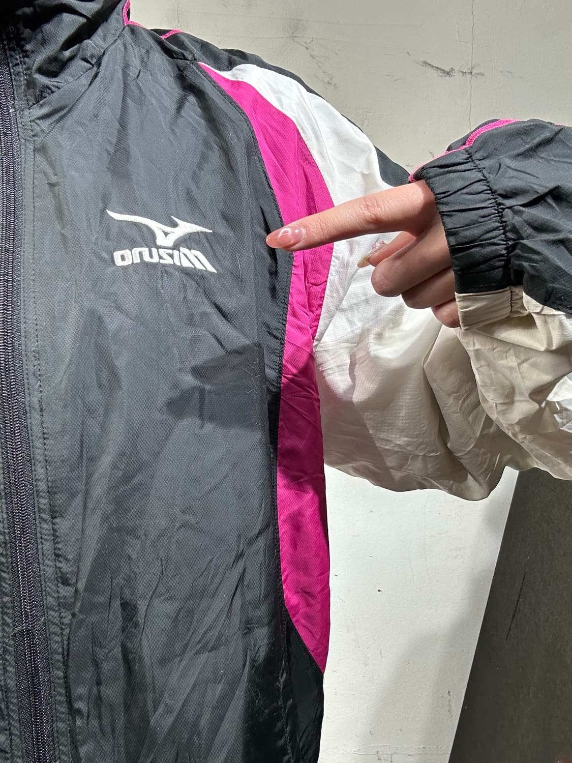 미즈노 차콜 화이트 사이드 라인 바람막이 자켓 S 상품이미지4