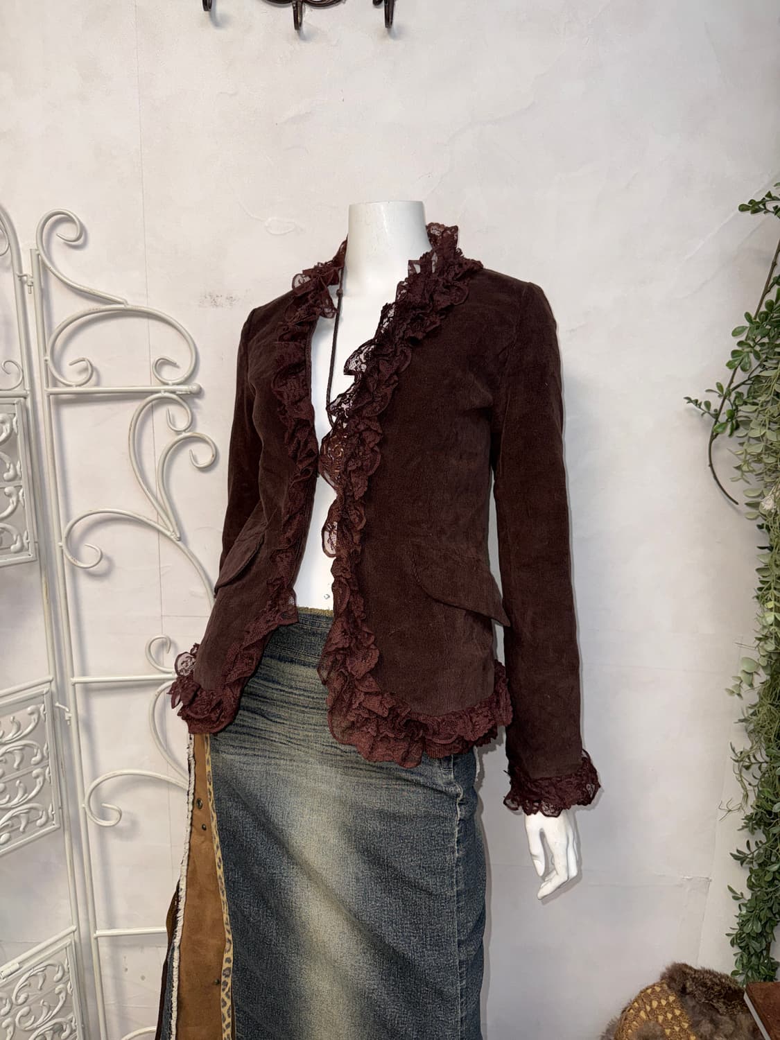 Dark brown corduroy lace detail blazer 상품이미지5