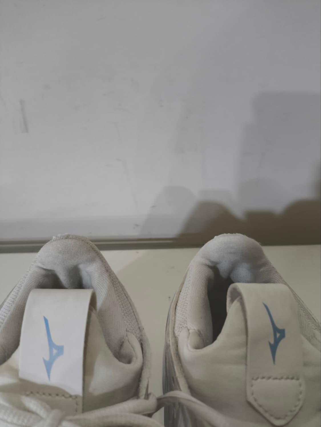 245mm 미즈노 웨이브 모멘텀3 인도어화 배구화  상품이미지5
