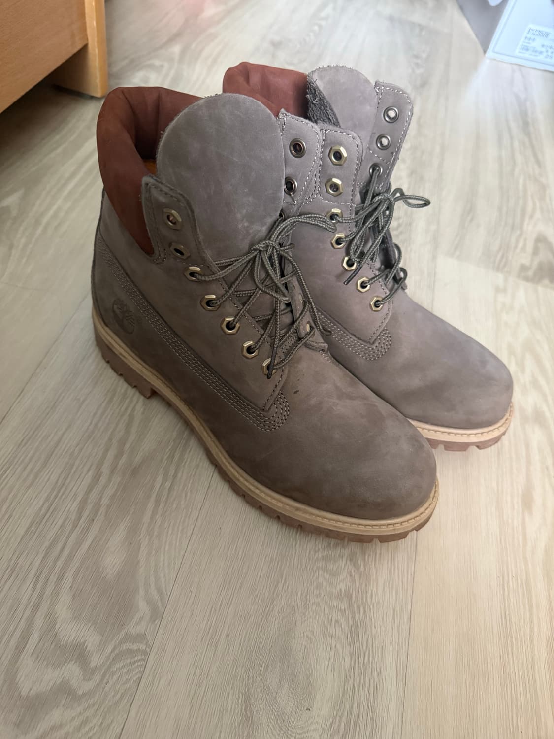 팀버랜드 6인치 프리미엄 브라운카키 (265-270) 상품이미지6