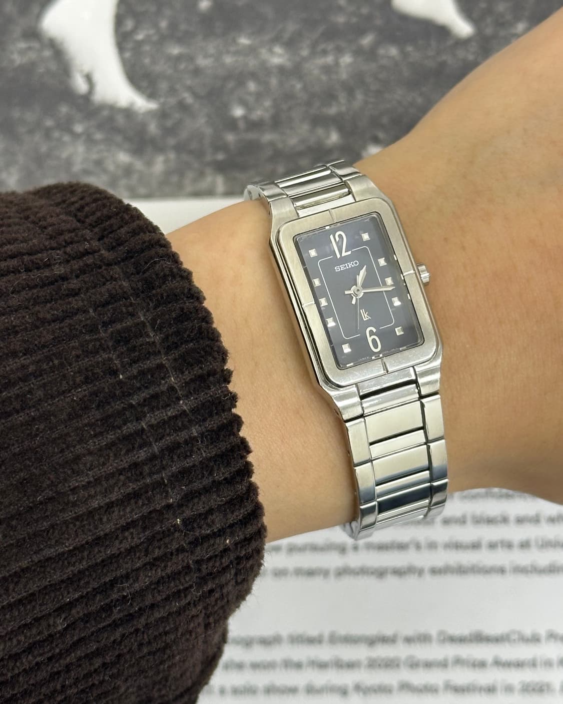 세이코 루키아 렉탱귤러 네이비 쿼츠 시계 상품이미지8