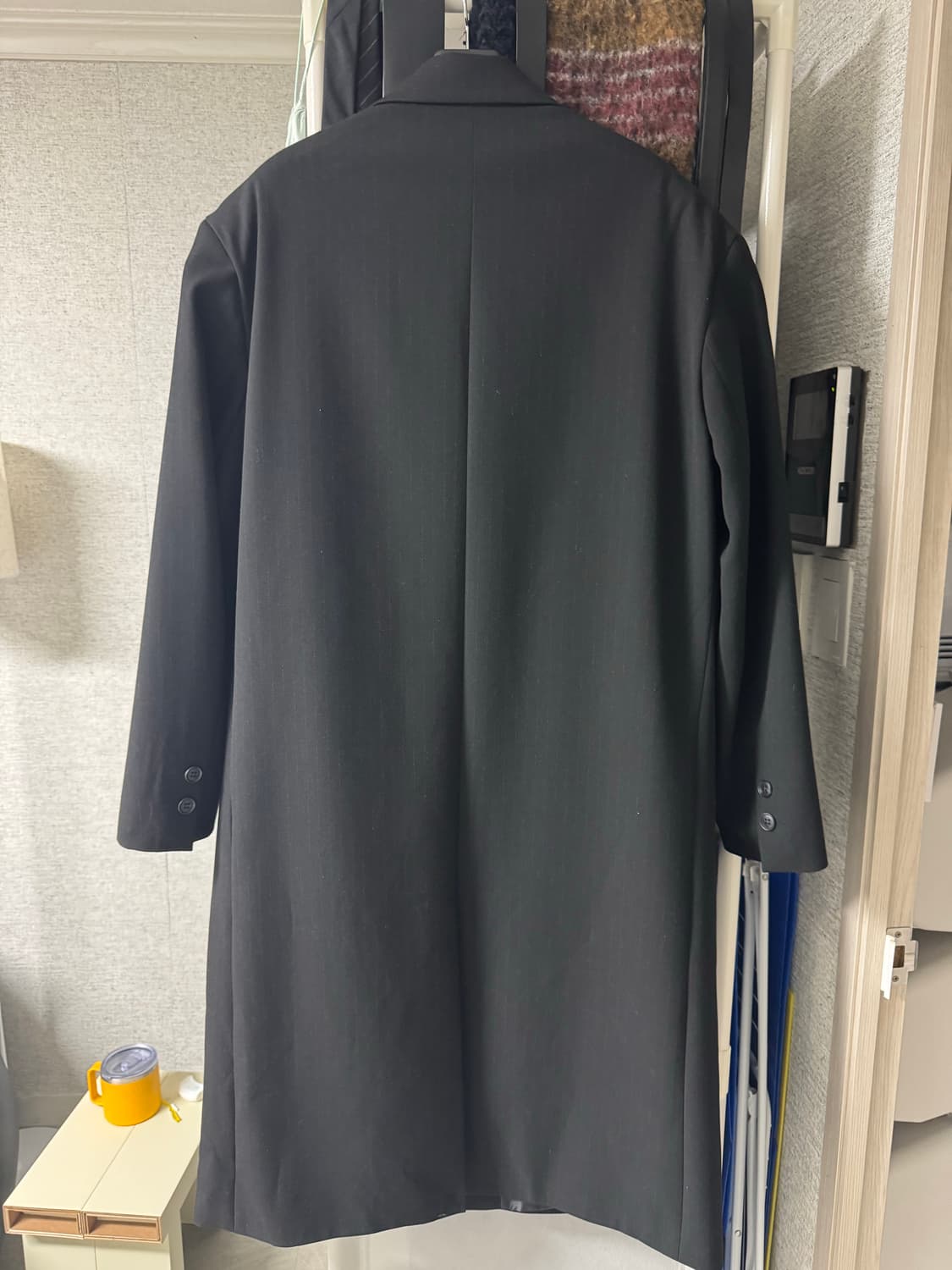 자라 핀 스트라이프 맥시 코트 상품이미지3