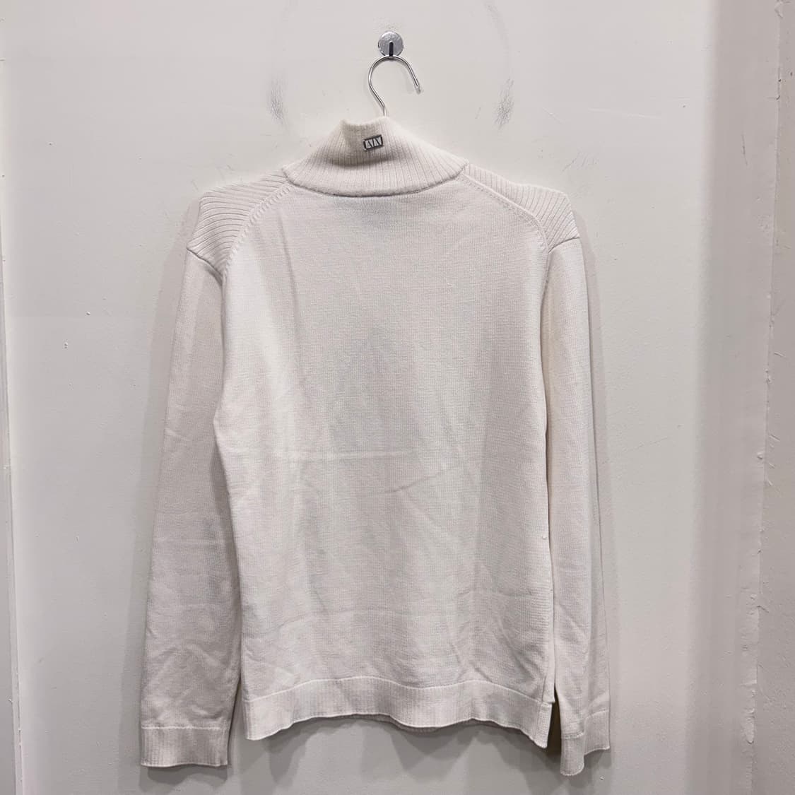 아르마니 익스체인지 사선 지퍼 터틀텍 니트 상품이미지5