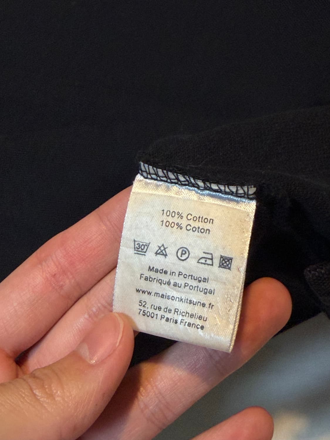 메종키츠네 트리컬러 폭스로고 카라티 블랙 상품이미지3