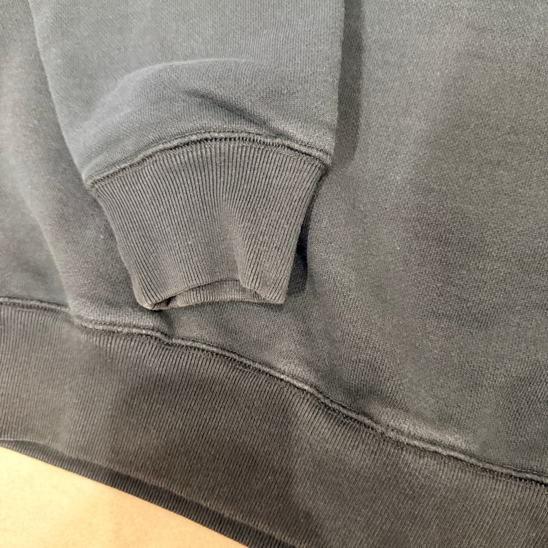 팔라스 트라이퍼그 셔닐 크루넥 블랙 상품이미지3