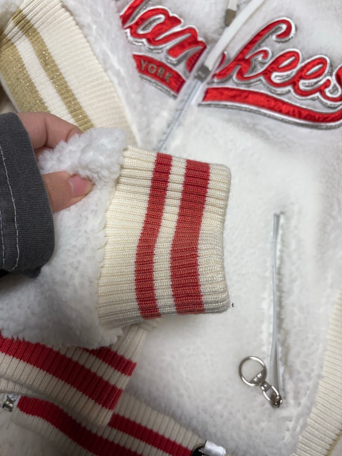 MLB 뉴욕양키즈 크림 양털 후리스 후드집업 상품이미지5