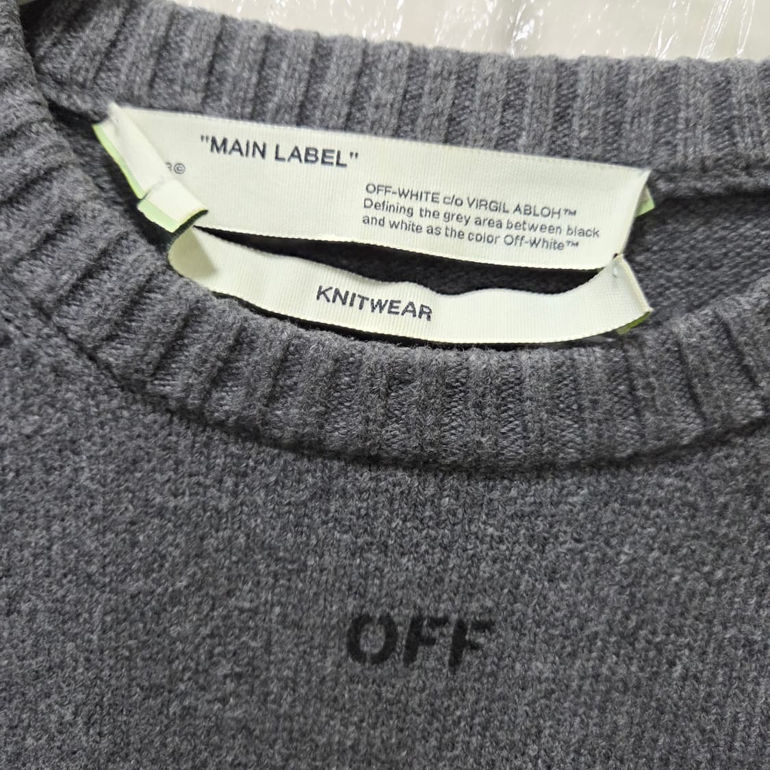 오프화이트 애로우 니트 상품이미지3