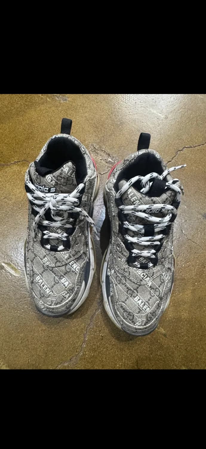 발렌시아가 구찌 트랙 스니커즈 로고 패턴 상품이미지1