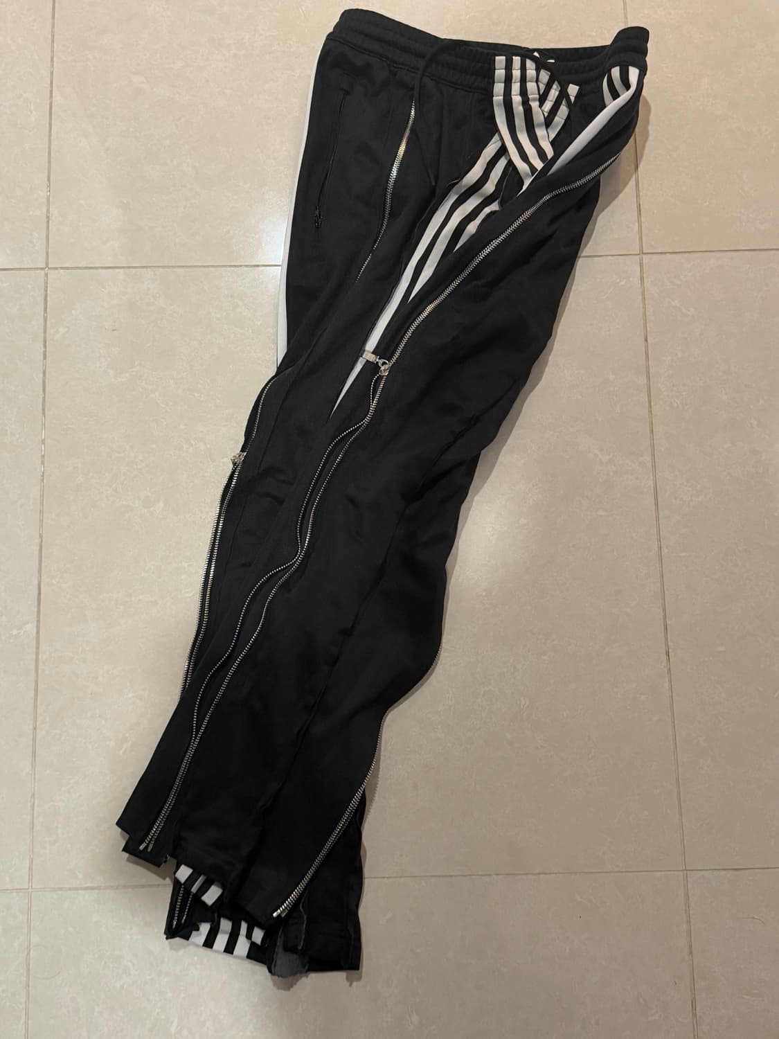 J69 커스텀 아디다스 팬츠 상품이미지4
