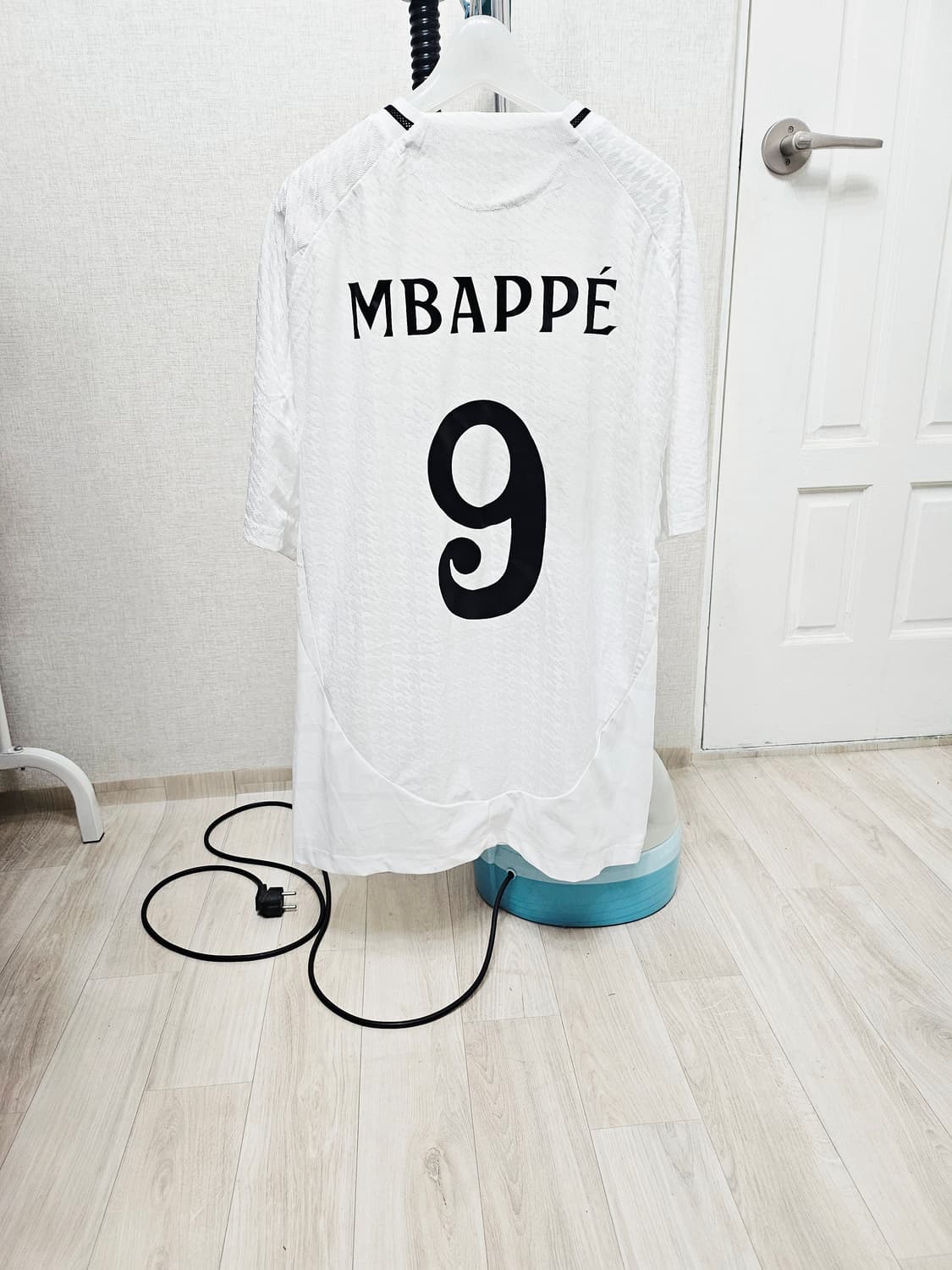 (110)2XL 24~25시즌 레알마드리드 음바페 [흰검] 어센틱유니폼 상품이미지8