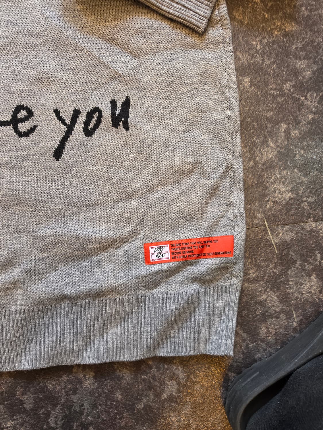 배드인배드(BADINBAD) 스크라이브 로고 니트 -L 상품이미지9