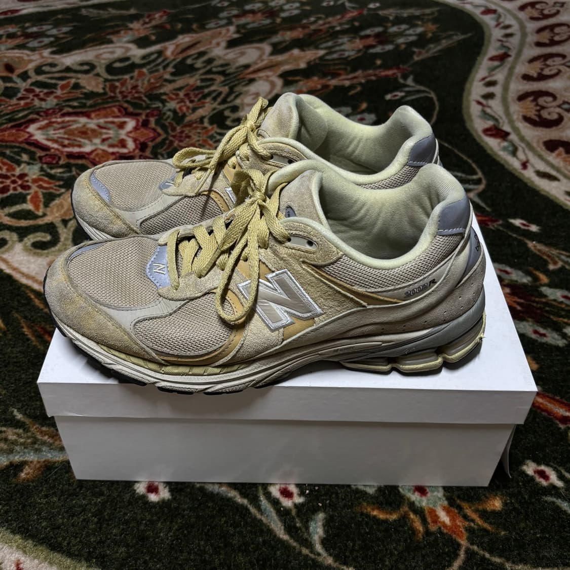 New Balance X Aura lee 2002R Yellow (280 상품이미지2