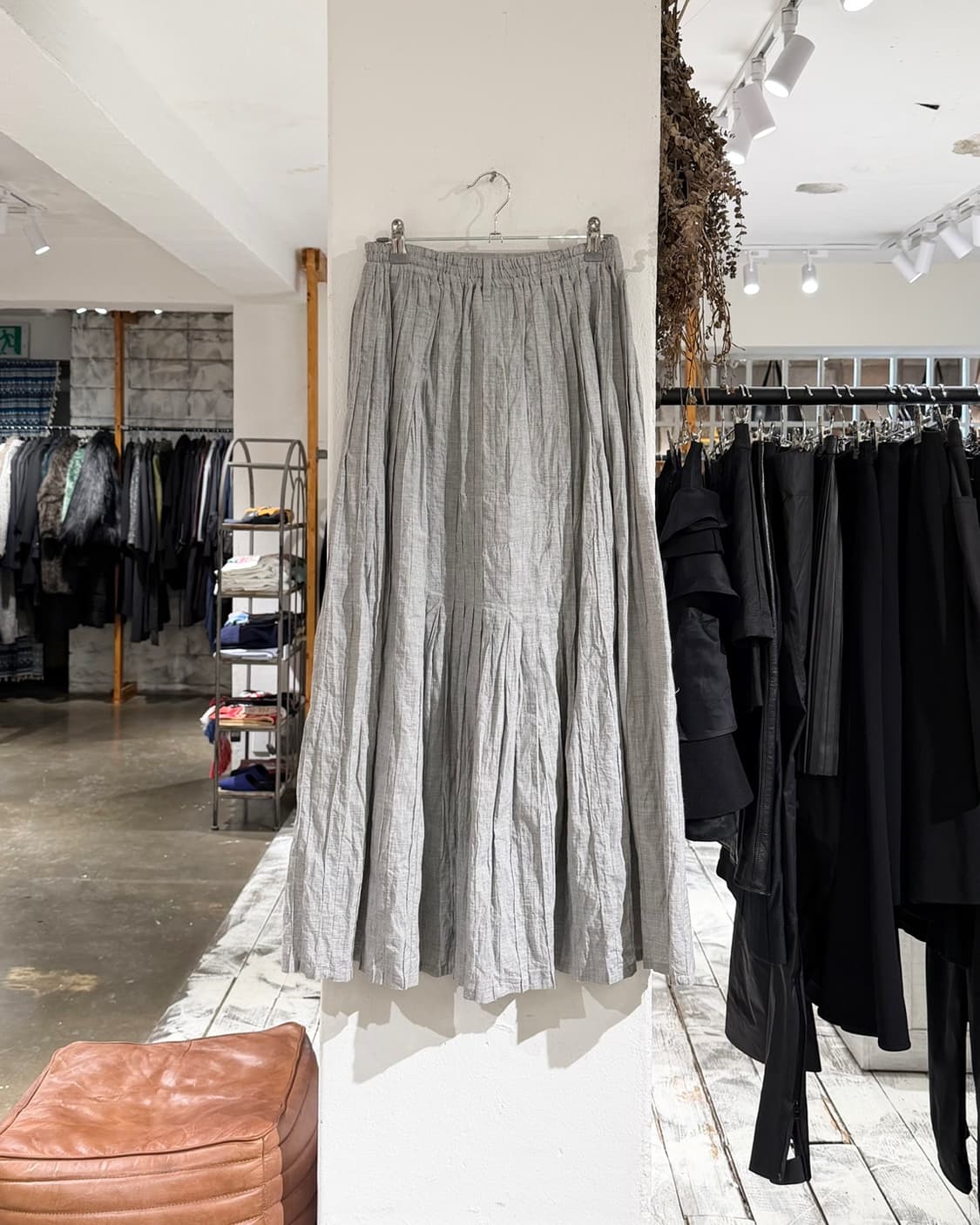 하이 스포르팅 기어 그레이 플리츠 롱 스커트 상품이미지4