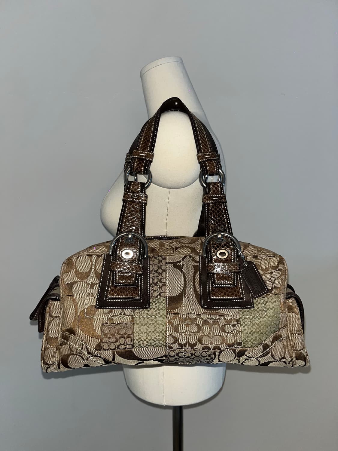 Coach Patchwork Shoulder Bag 상품이미지1