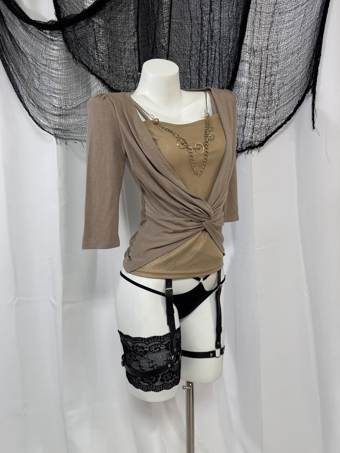 gold necklace t-shirt 상품이미지3