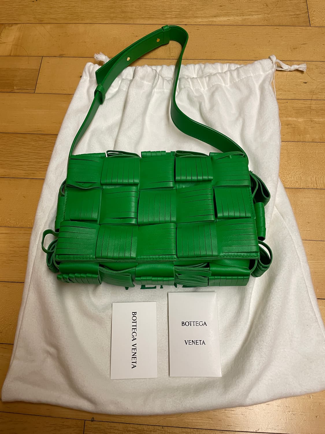 보테가 베네타 Green Intrecciato Fringe bag 상품이미지1