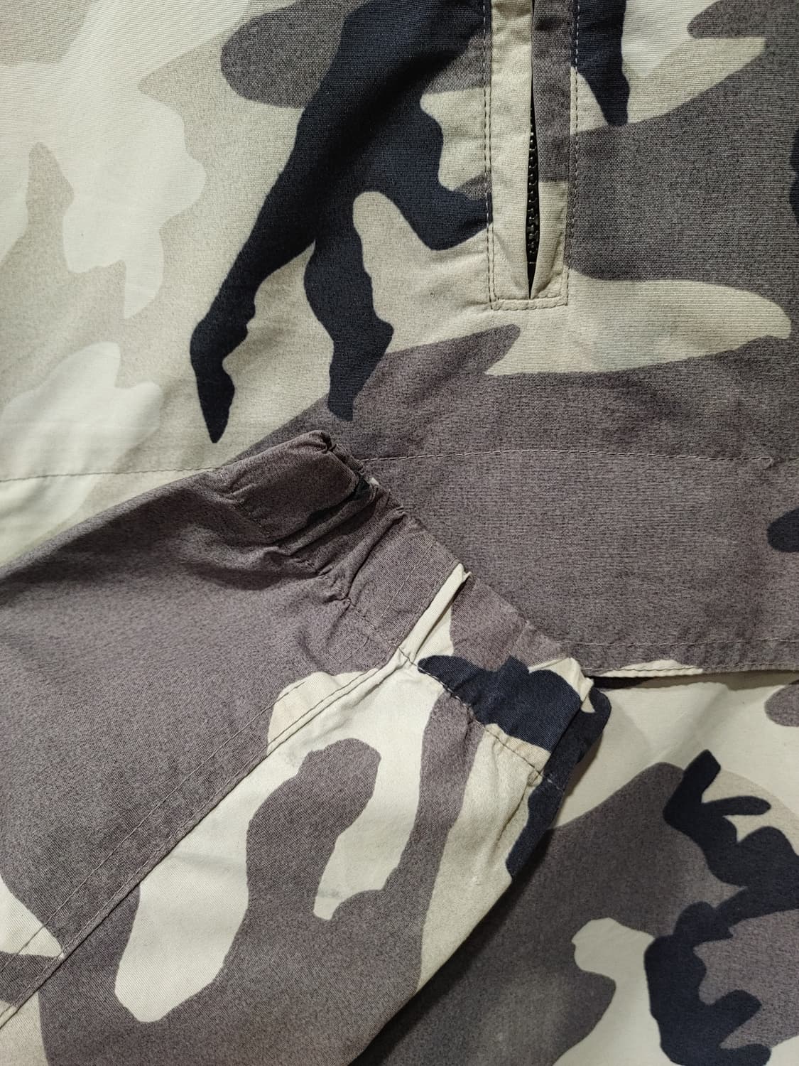 무배) 칼하트 카모 바람막이 아노락 자켓 - M 상품이미지4