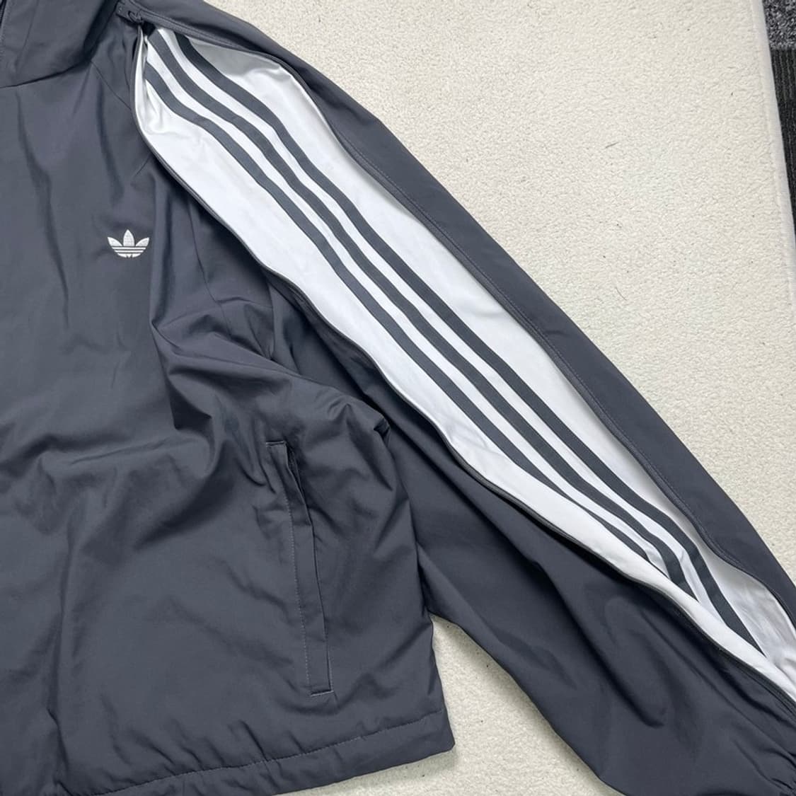 ADIDAS 아딜레니엄 트랙탑 그레이 XL 상품이미지5