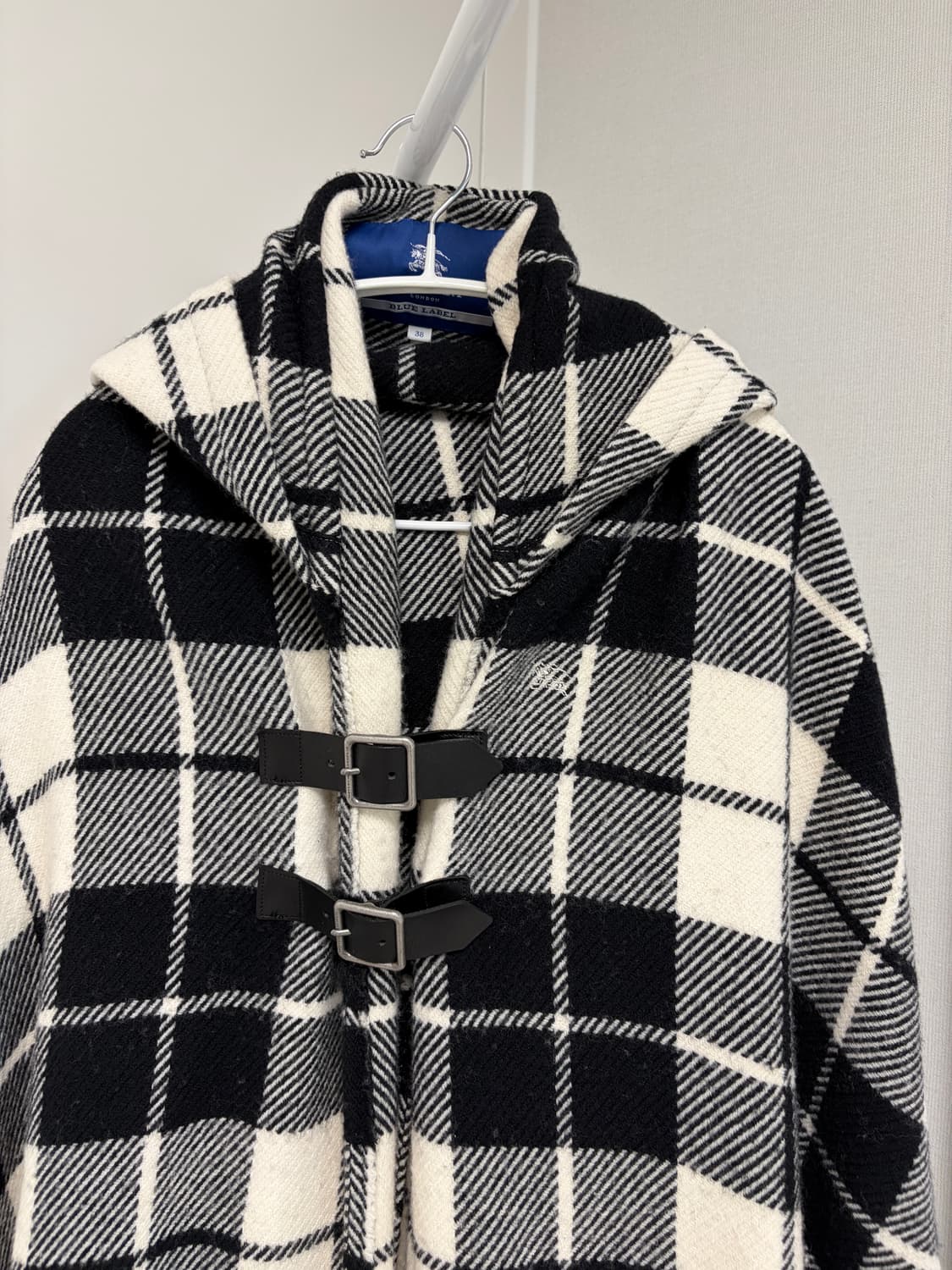버버리 블랙 체크 후드 판초 숄 머플러 상품이미지2