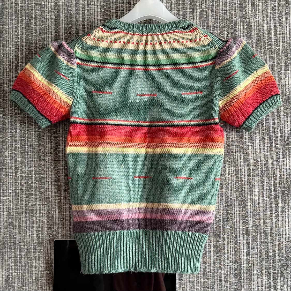 폴로 랄프로렌 스트라이프 퍼프 소매 니트 실크 블렌더 스웨터 아이린 착용 상품이미지4