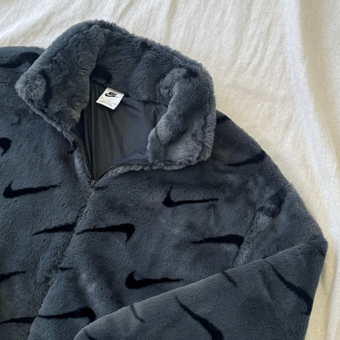 나이키 차콜 퍼자켓 XL  상품이미지2