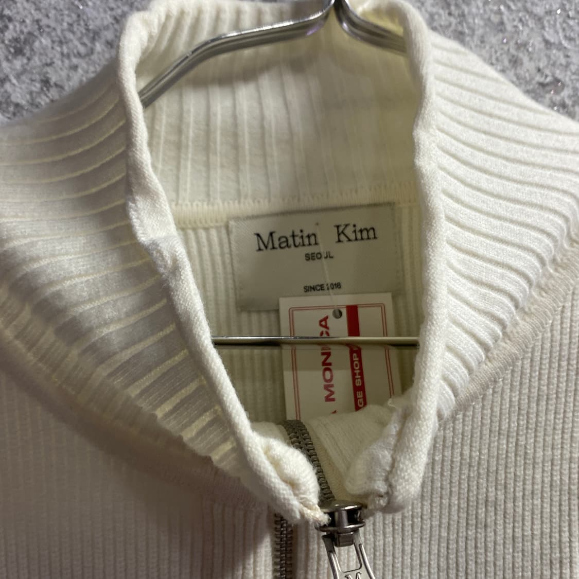 마뗑킴 빅로고 투웨이 아이보리 니트집업 B4544 상품이미지3