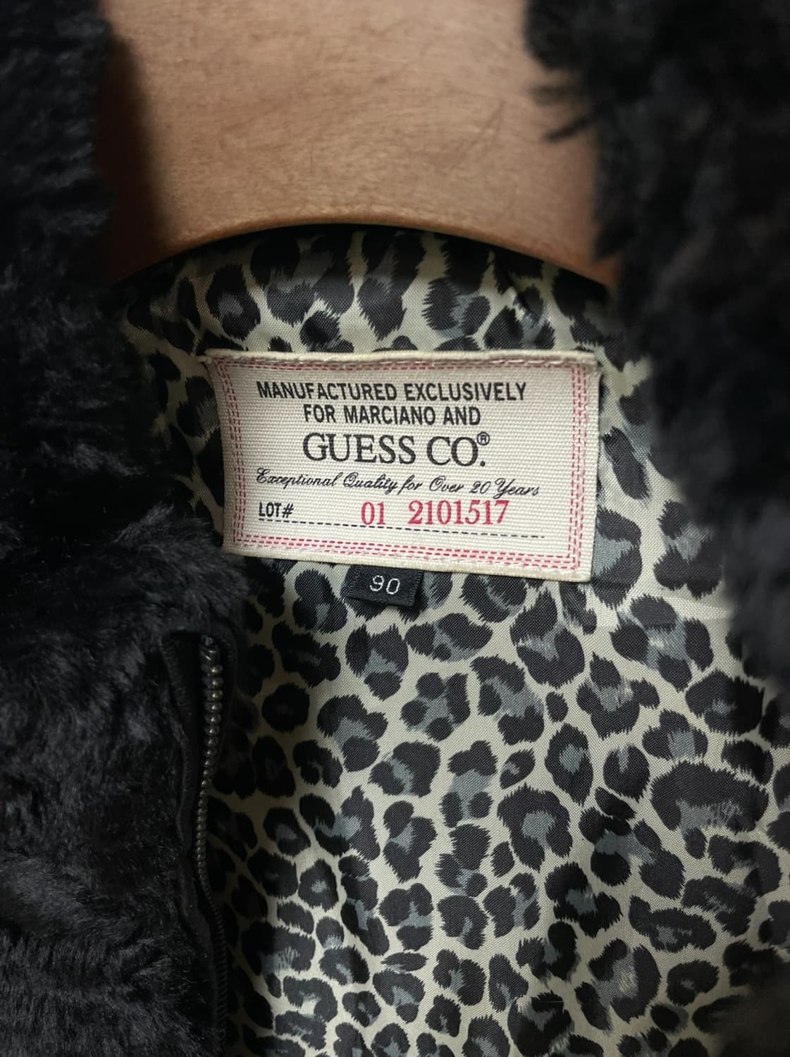 (90) guess usa 게스 y2k 퍼 자켓 상품이미지5