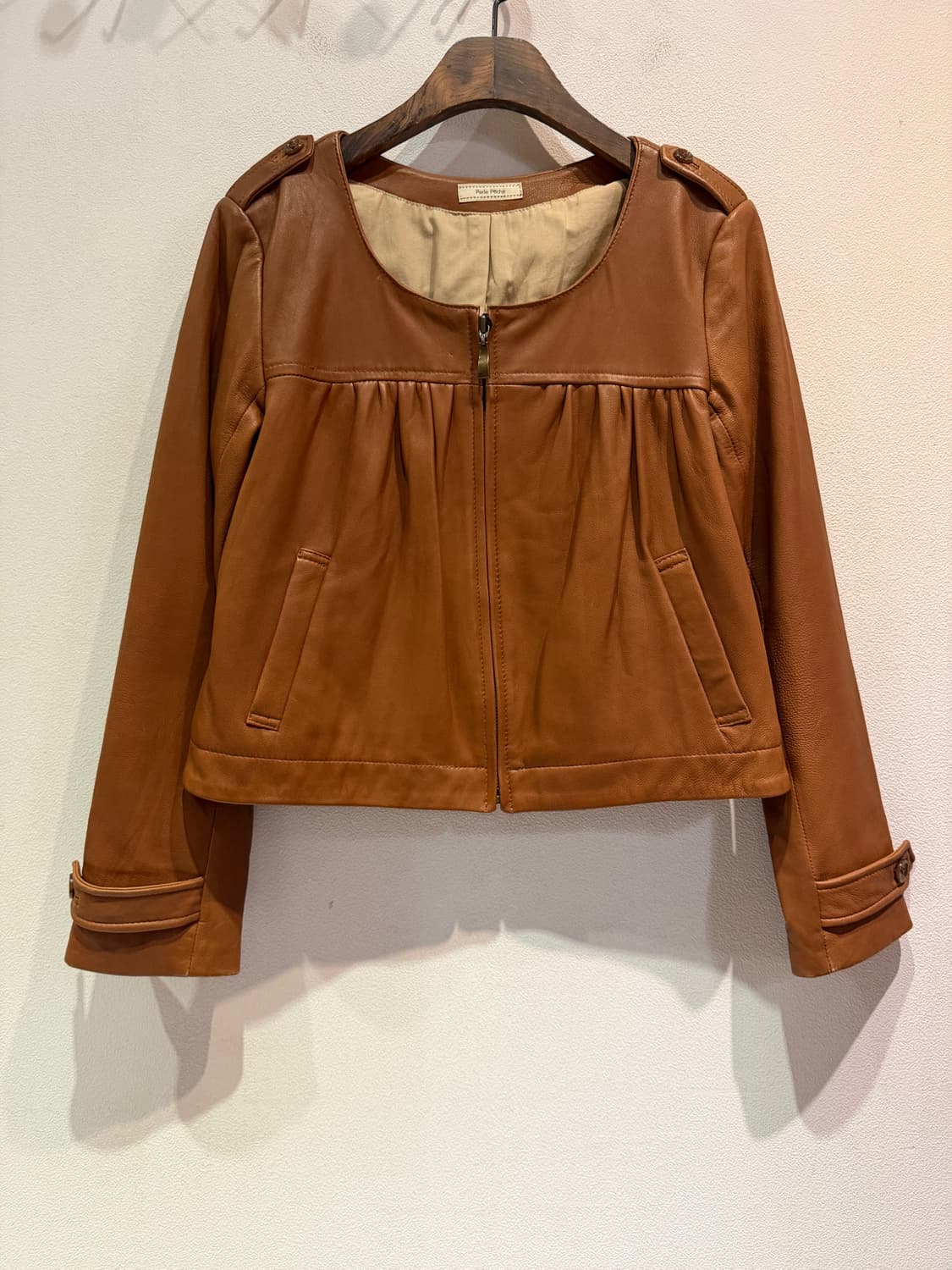 Perle Peche Leather jacket 상품이미지1