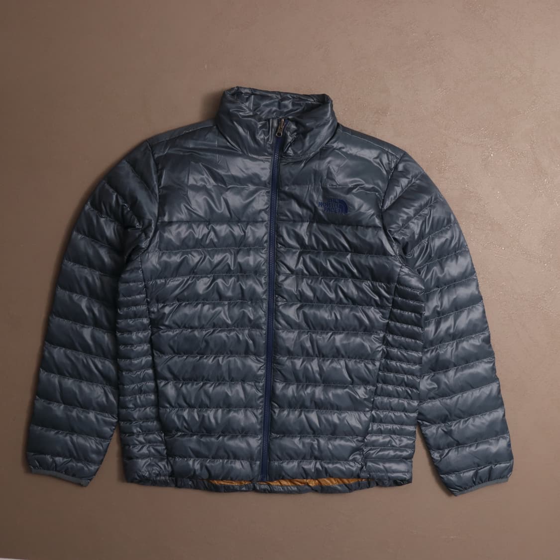 노스페이스 경량 유광 아웃도어 패딩 A1681 상품이미지1