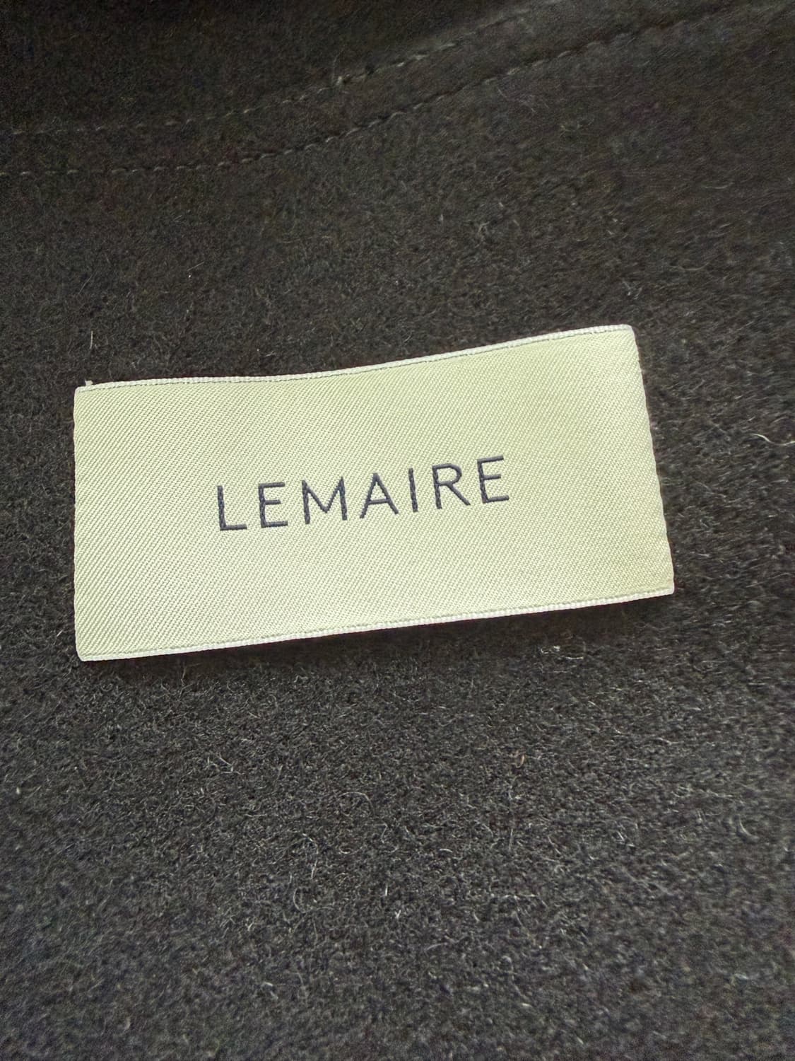 르메르 울 랩오버 블랙 LEMAIRE Wool Wrapover Coat 상품이미지5